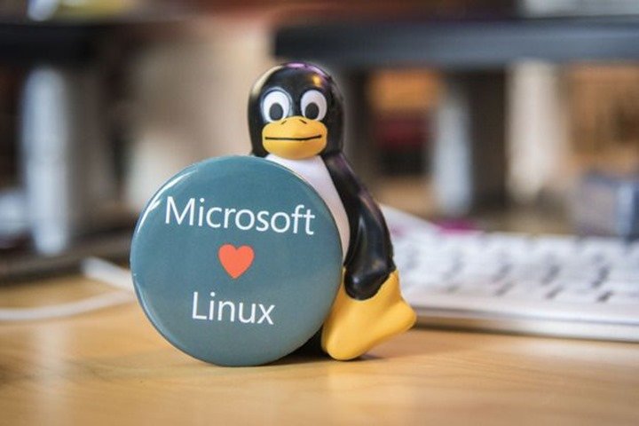 Microsoft made it easier to install Linux subsystem for Windows