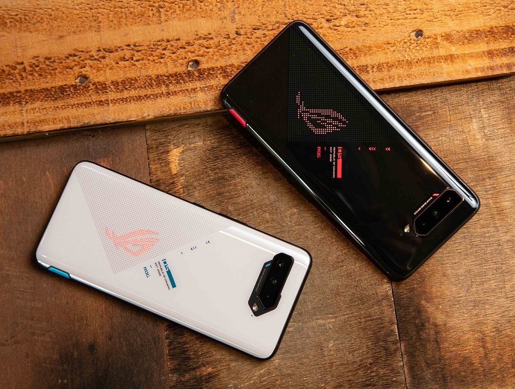 There are details about the "charged" version of ASUS ROG Phone 5
