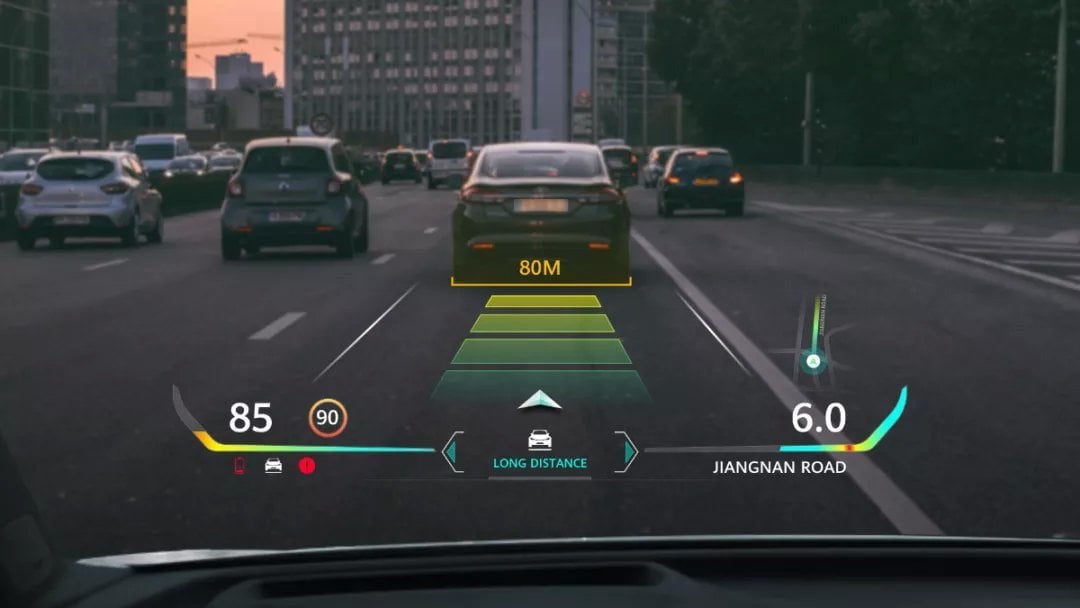HUAWEI AR HUD technology turns car windshield into a smart screen