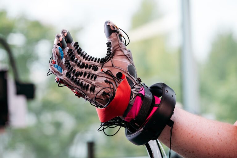 Meta showed off gloves for virtual reality