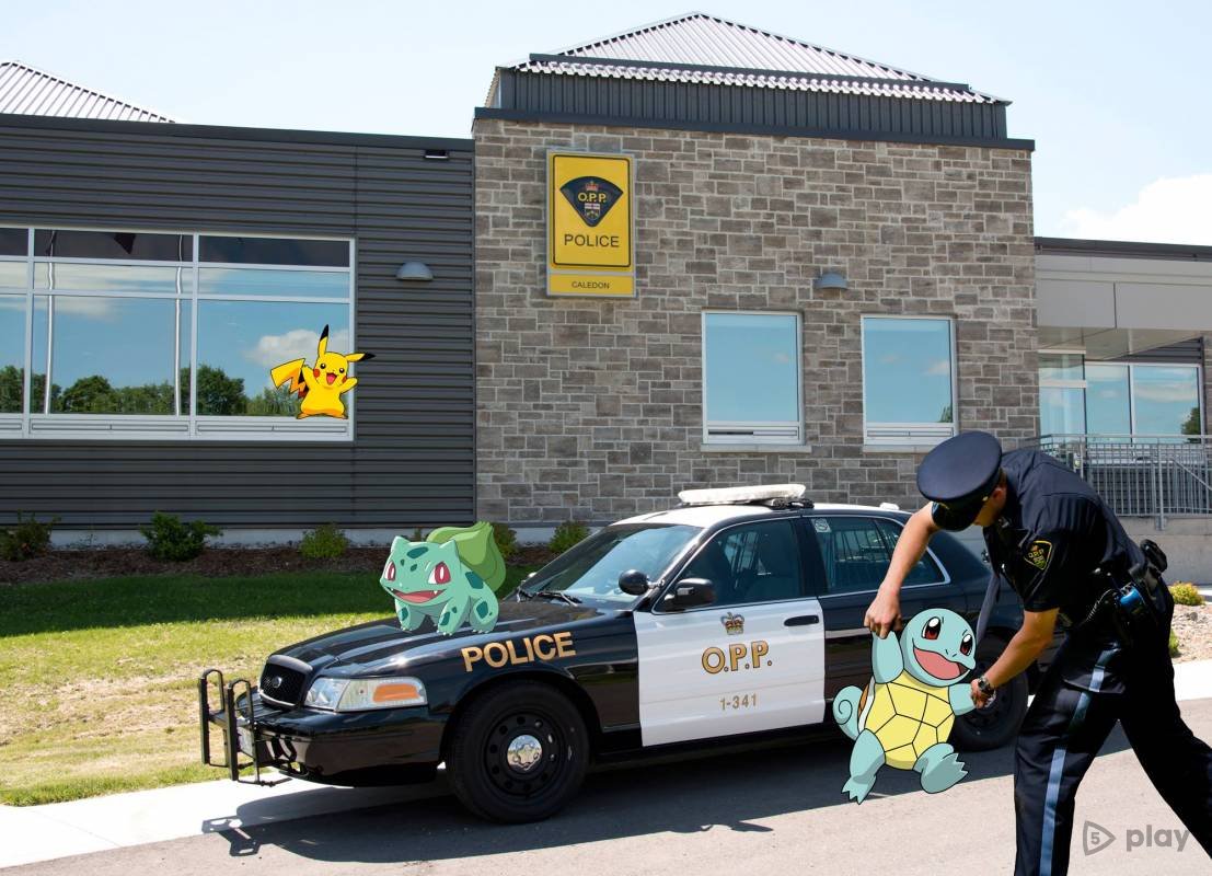Полицейских выгнали со службы из-за игры в Pokemon GO в рабочее время