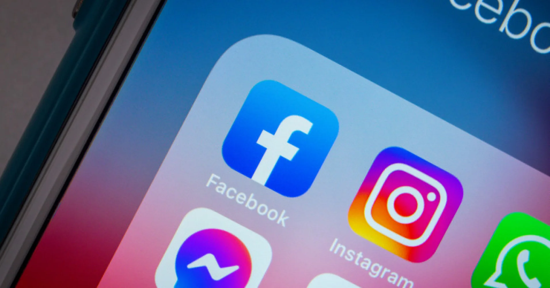 Facebook and Instagram may stop working in Europe