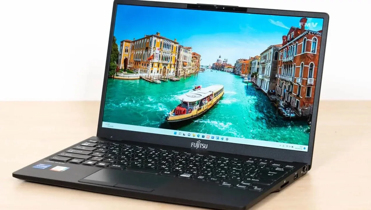 Fujitsu Lifebook WU-X/G2 is the lightest laptop ever