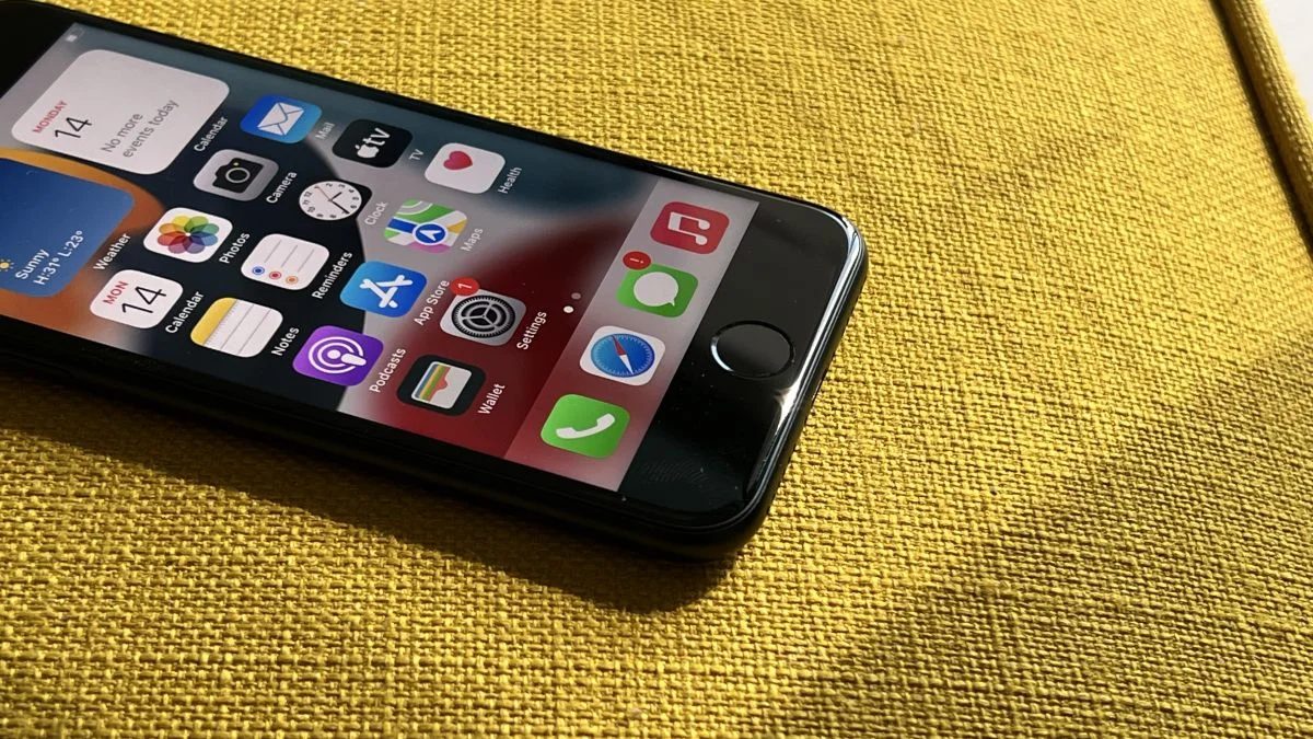 Слух: следующий iPhone SE лишится компактных размеров корпуса