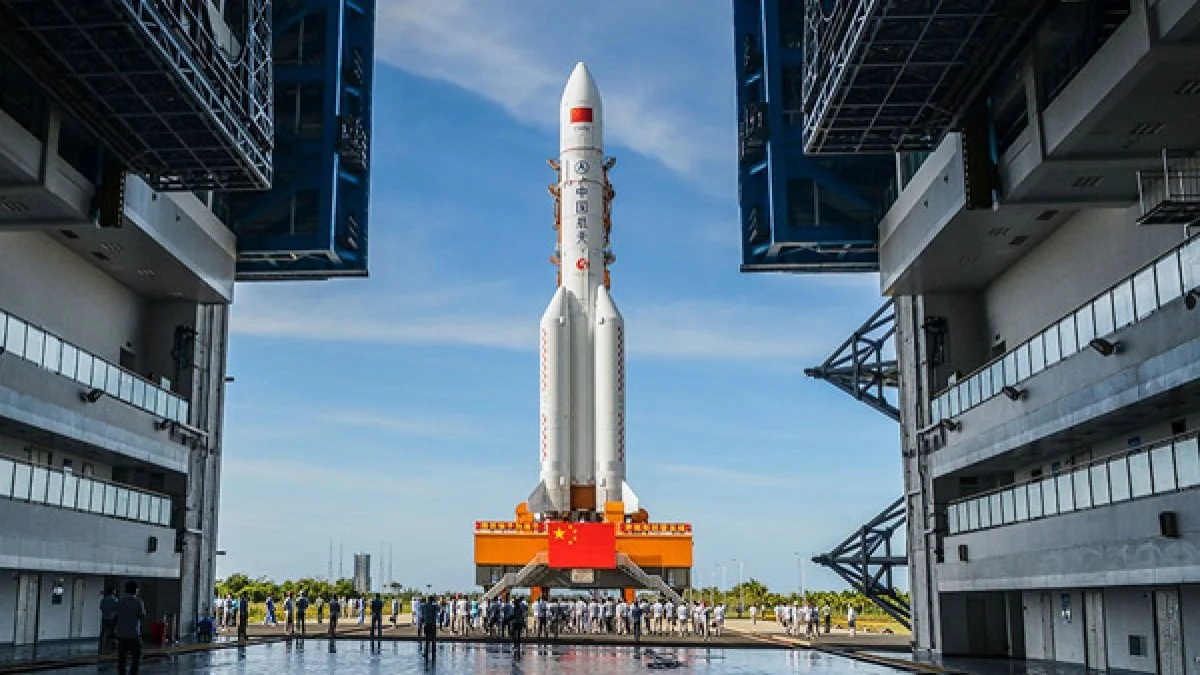 КНР продемонстрировала высоченную ракету для полета на Луну