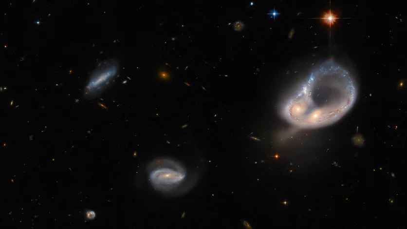 "Hubble" recorded a galactic "catastrophe"