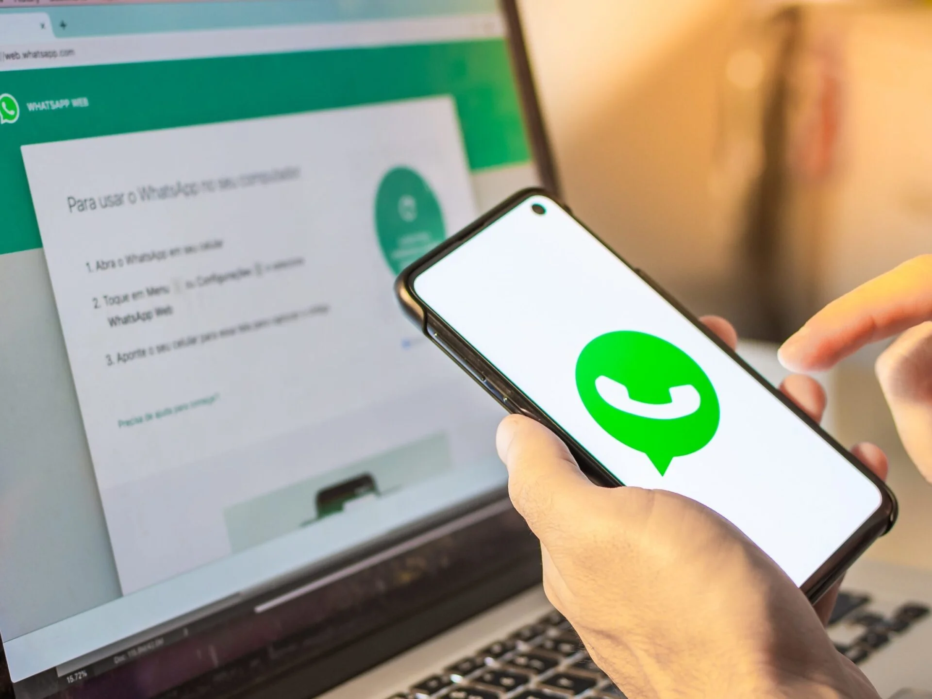 WhatsApp will now be able to chat with users of other instant messengers